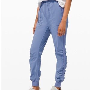 Lululemon BEYOND THE STUDIO JOGGER